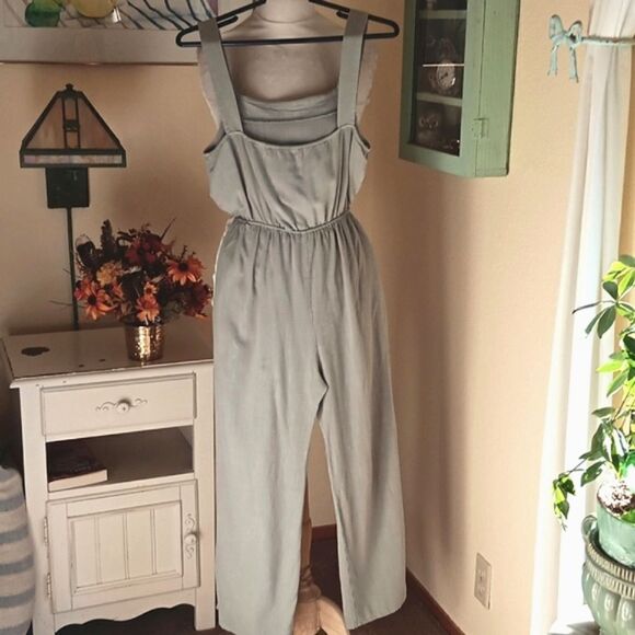 Monteau Jumpsuit - Picture 3 of 11